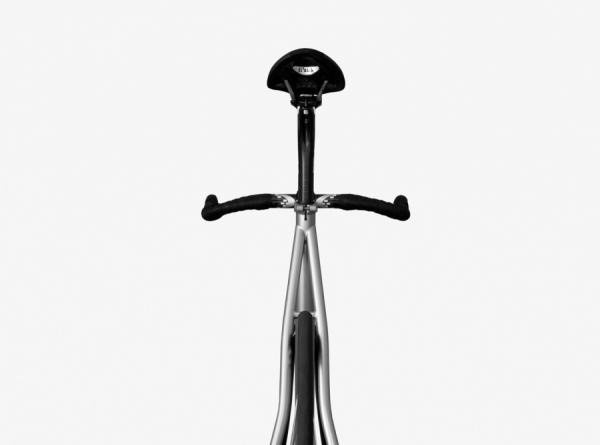 Photograph Chris Bailey Bike 2 on One Eyeland
